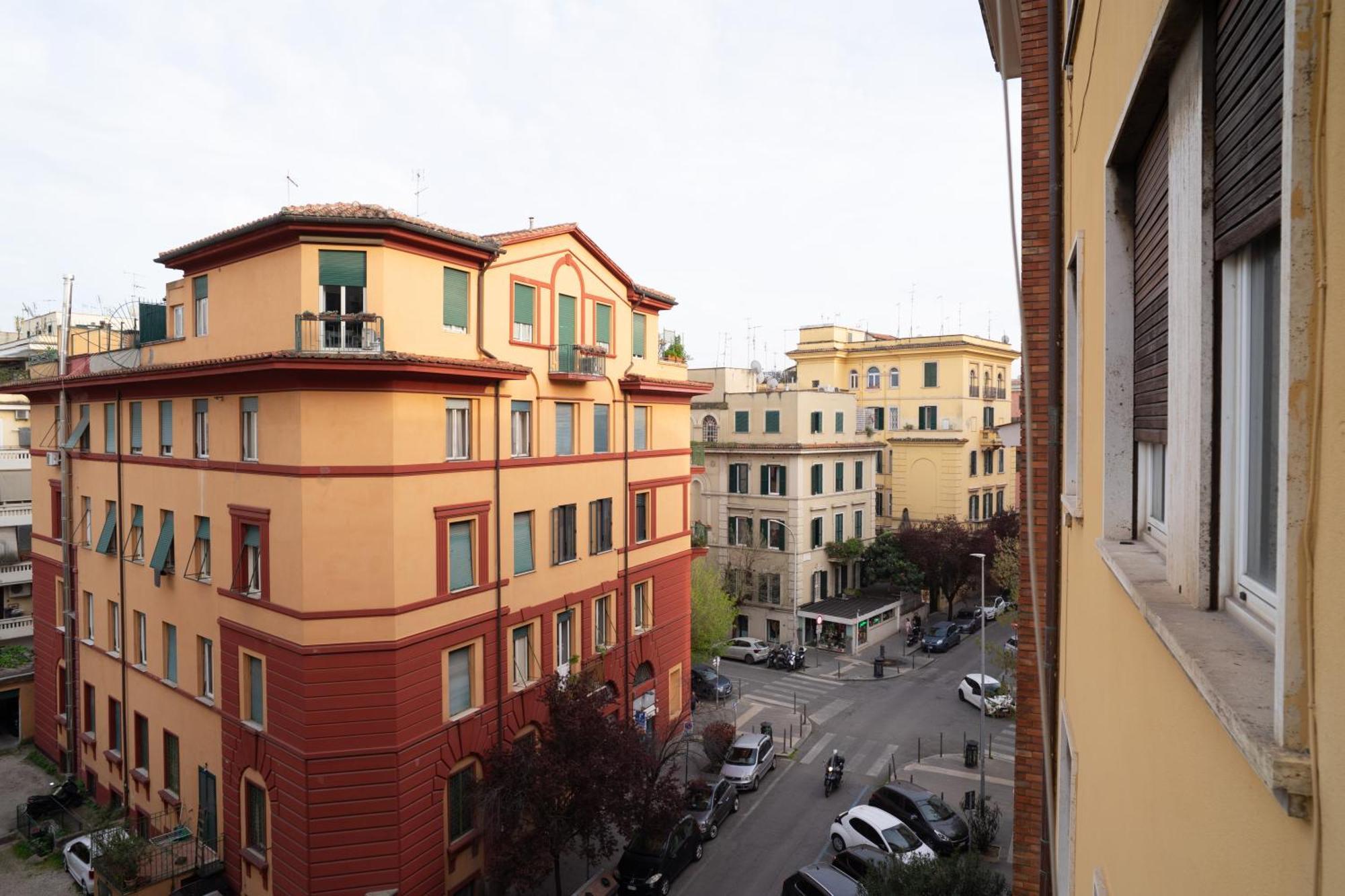 Modern And One-bedroom, 10 Min From Colosseum Roma