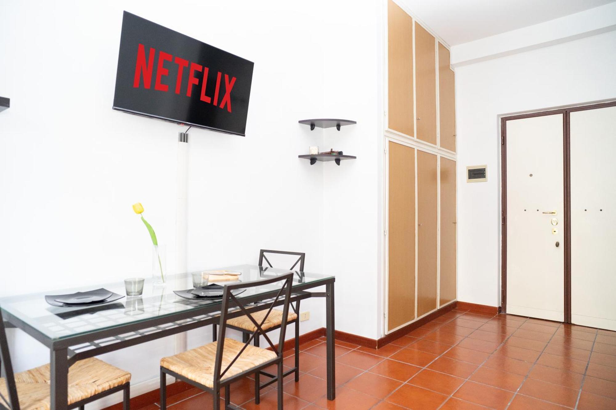Modern And One-bedroom, 10 Min From Colosseum Apartment